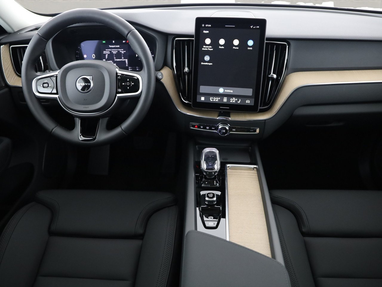 VOLVO XC60 2.0 T6 TE Plus Dark eAWD, Plug-in-Hybrid Petrol/Electric, New car, Automatic - 6