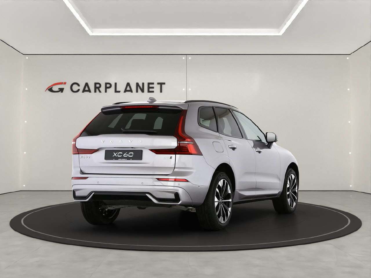 VOLVO XC60 2.0 B5 MH Ultra Dark AWD, Mild-Hybrid Petrol/Electric, New car, Automatic - 3