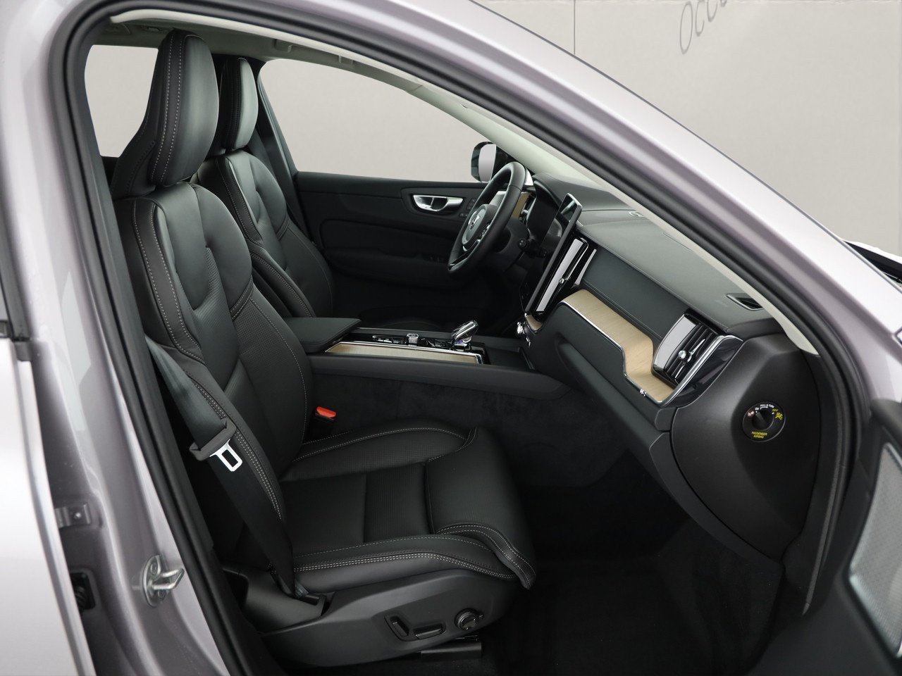 VOLVO XC60 2.0 B5 MH Ultra Dark AWD, Mild-Hybrid Petrol/Electric, New car, Automatic - 7