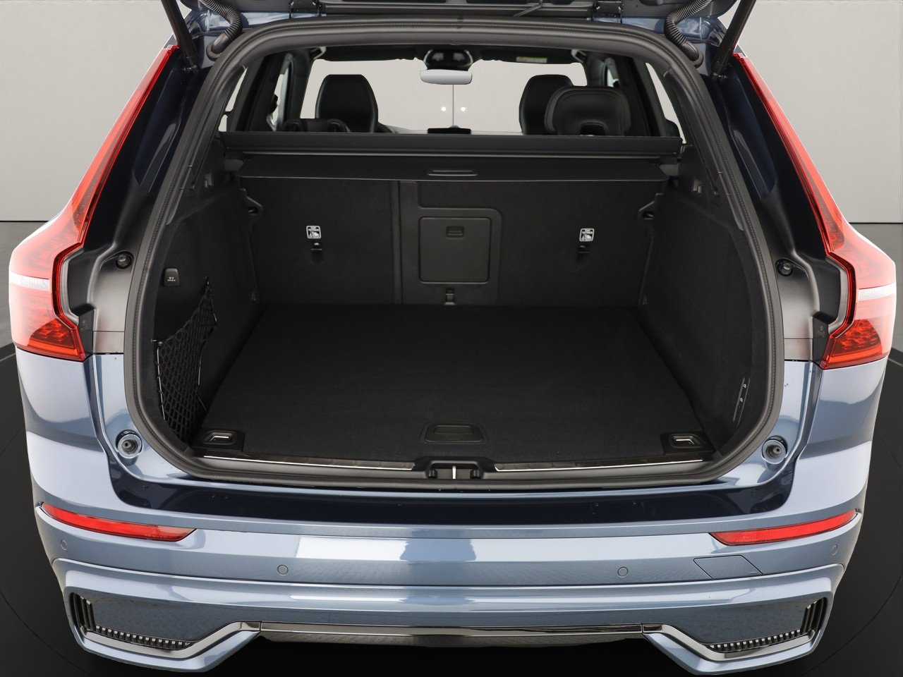 VOLVO XC60 2.0 T6 TE Black Edition eAWD, Plug-in-Hybrid Benzina/Elettrica, Auto nuove, Automatico - 4