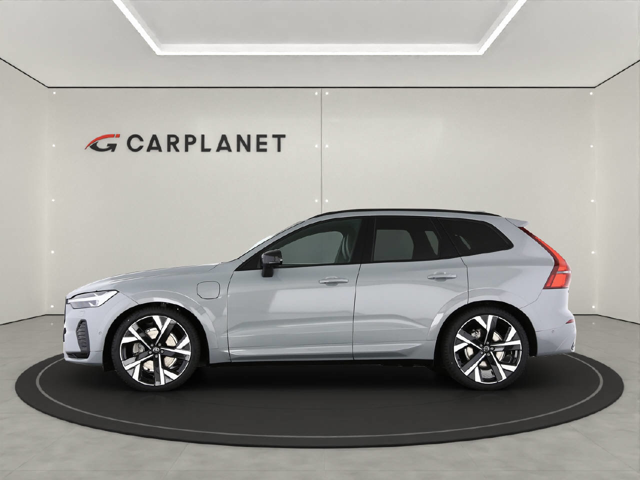 VOLVO XC60 2.0 T6 TE Black Edition eAWD, Plug-in-Hybrid Benzina/Elettrica, Auto nuove, Automatico - 2