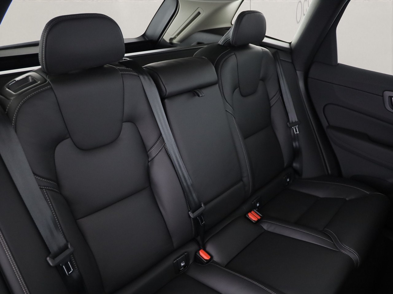 VOLVO XC60 2.0 T8 TE Ultra Dark eAWD, Plug-in-Hybrid Petrol/Electric, New car, Automatic - 6