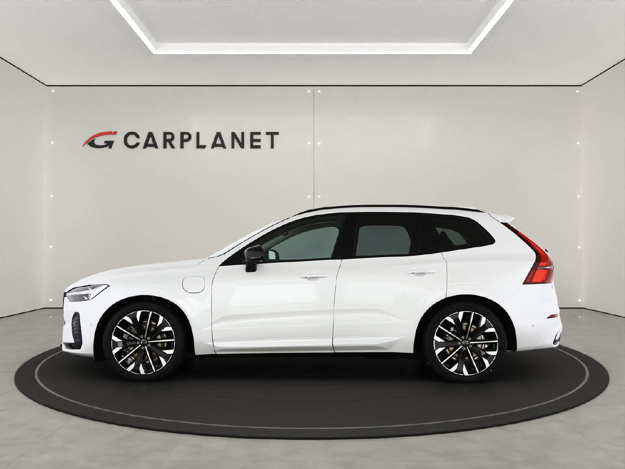 VOLVO XC60 2.0 T8 TE Ultra Dark eAWD, Hybride Rechargeable Essence/Électricité, Voiture nouvelle, Automatique - 3
