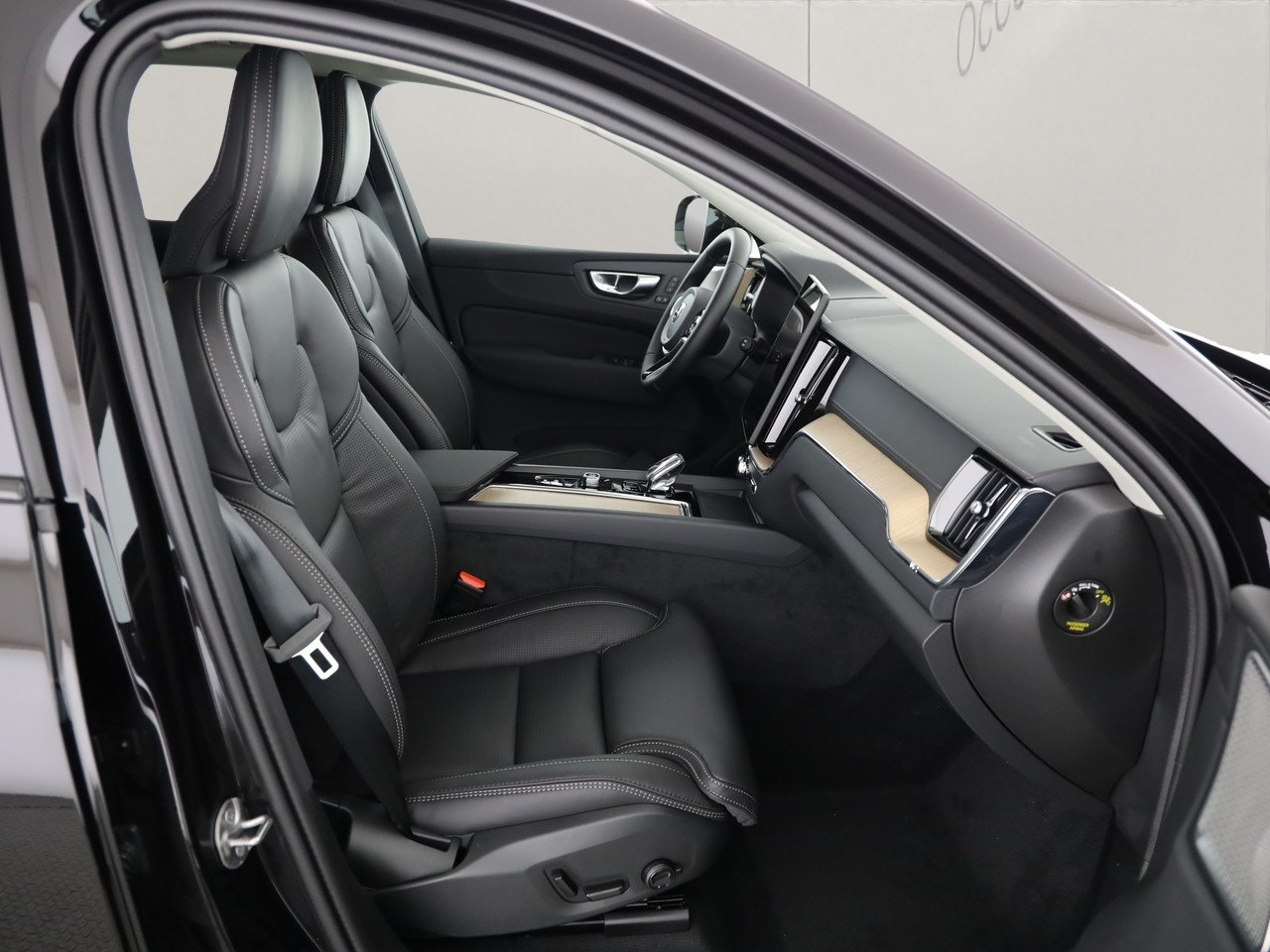 VOLVO XC60 2.0 T8 TE Ultra Dark eAWD, Plug-in-Hybrid Petrol/Electric, New car, Automatic - 6