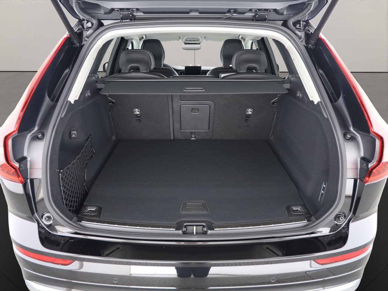 VOLVO XC60 2.0 T6 TE Ultra Bright eAWD, Plug-in-Hybrid Petrol/Electric, New car, Automatic - 4