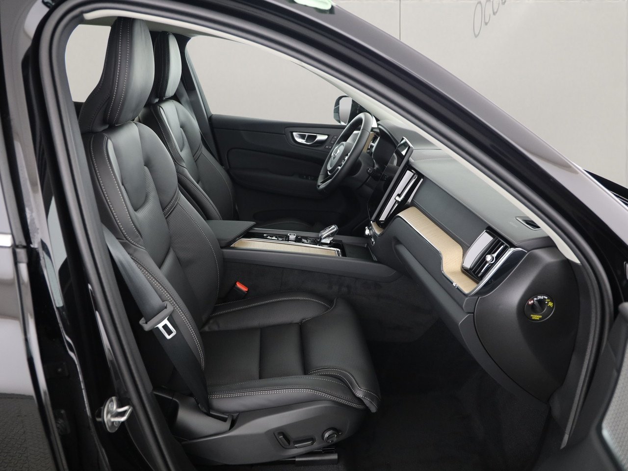 VOLVO XC60 2.0 T6 TE Ultra Bright eAWD, Plug-in-Hybrid Petrol/Electric, New car, Automatic - 5