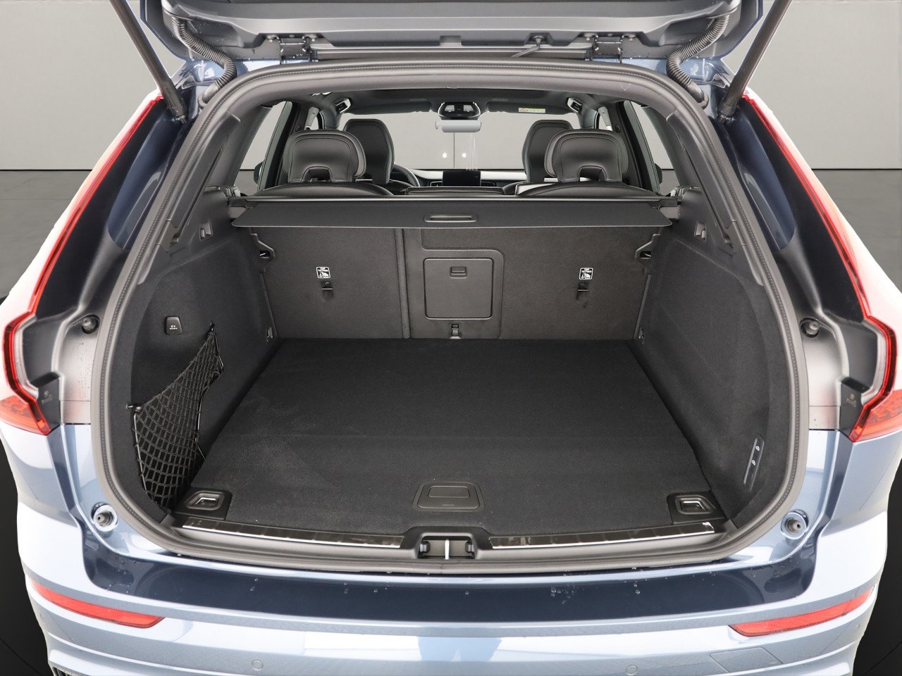VOLVO XC60 2.0 T8 TE Black Edition eAWD, Hybride Rechargeable Essence/Électricité, Voiture nouvelle, Automatique - 4