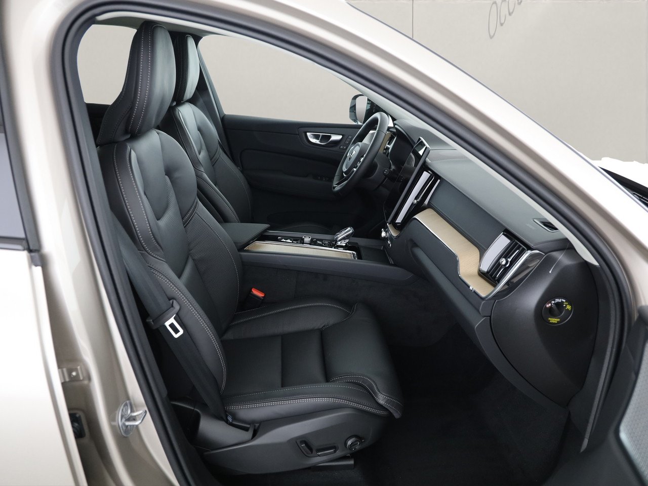 VOLVO XC60 2.0 T8 TE Ultra Dark eAWD, Plug-in-Hybrid Petrol/Electric, New car, Automatic - 6
