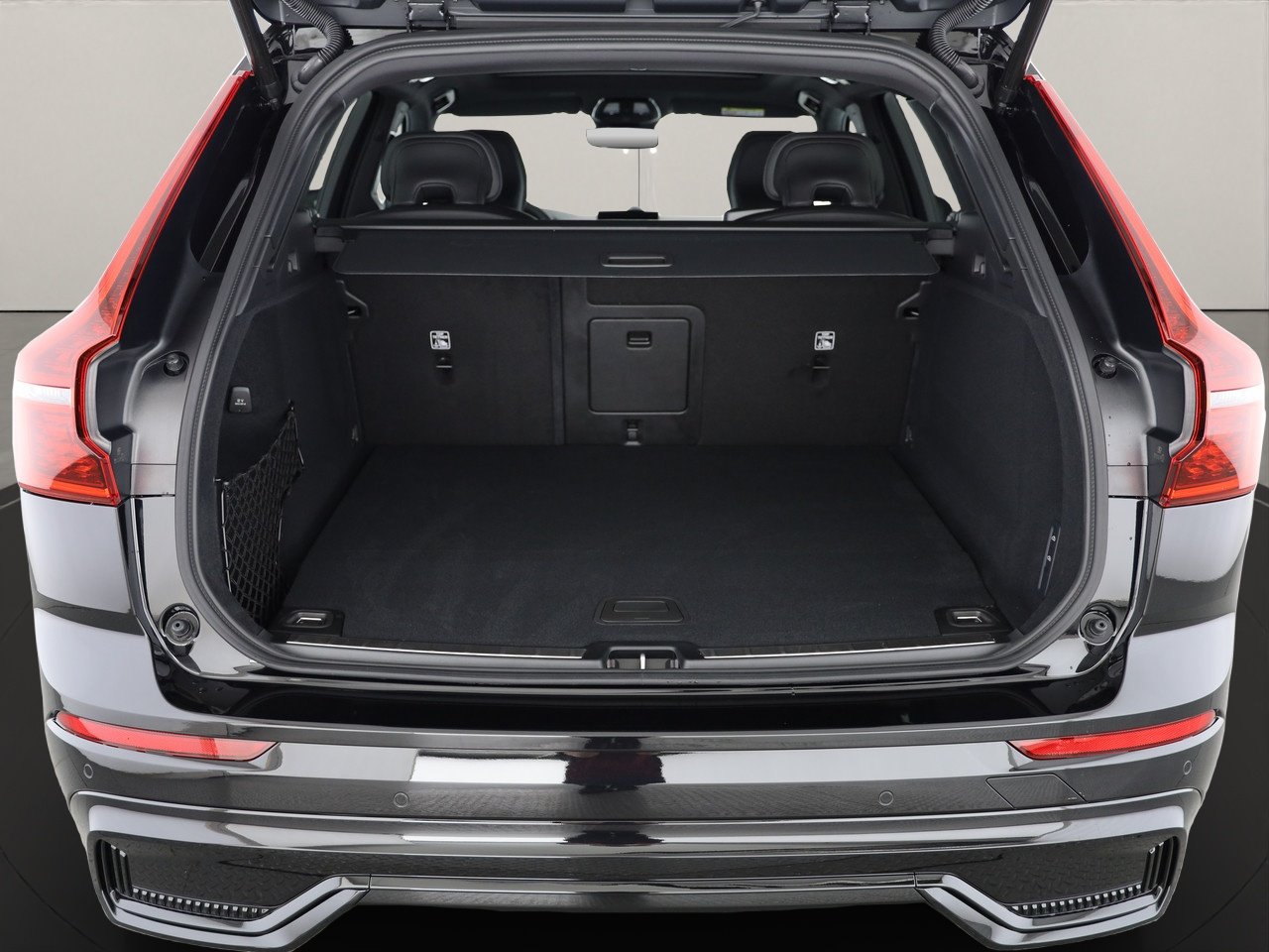 VOLVO XC60 2.0 T6 TE Black Edition eAWD, Hybride Rechargeable Essence/Électricité, Voiture nouvelle, Automatique - 4