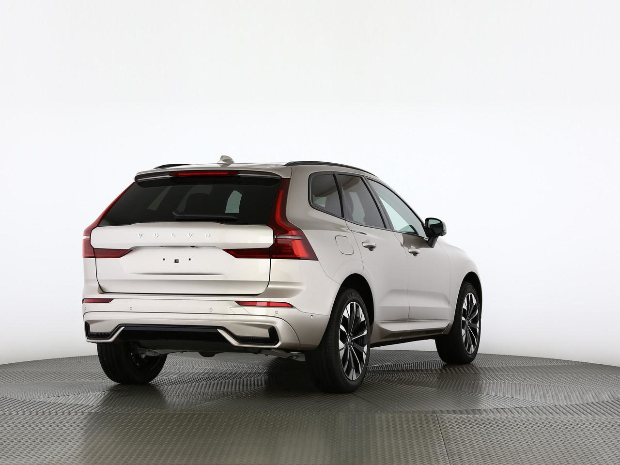 VOLVO XC60 2.0 B5 MH Ultra Dark AWD, Hybride Léger Essence/Électricité, Voiture nouvelle, Automatique - 2