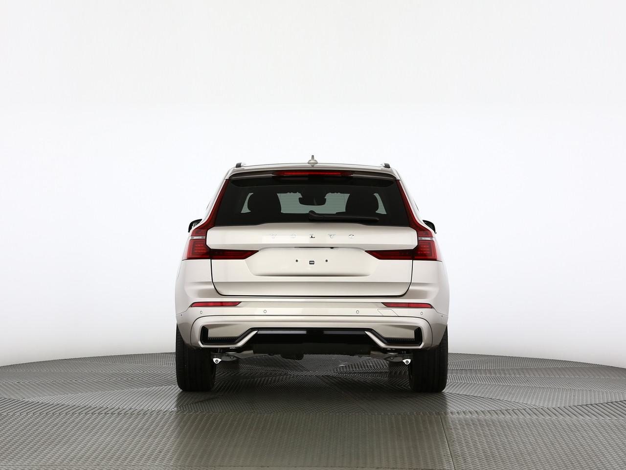VOLVO XC60 2.0 B5 MH Ultra Dark AWD, Hybride Léger Essence/Électricité, Voiture nouvelle, Automatique - 4