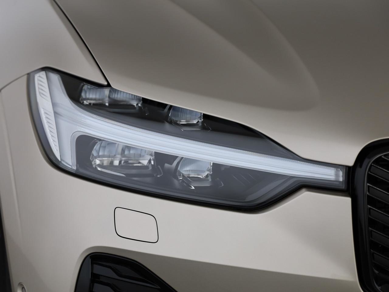 VOLVO XC60 2.0 B5 MH Ultra Dark AWD, Hybride Léger Essence/Électricité, Voiture nouvelle, Automatique - 6