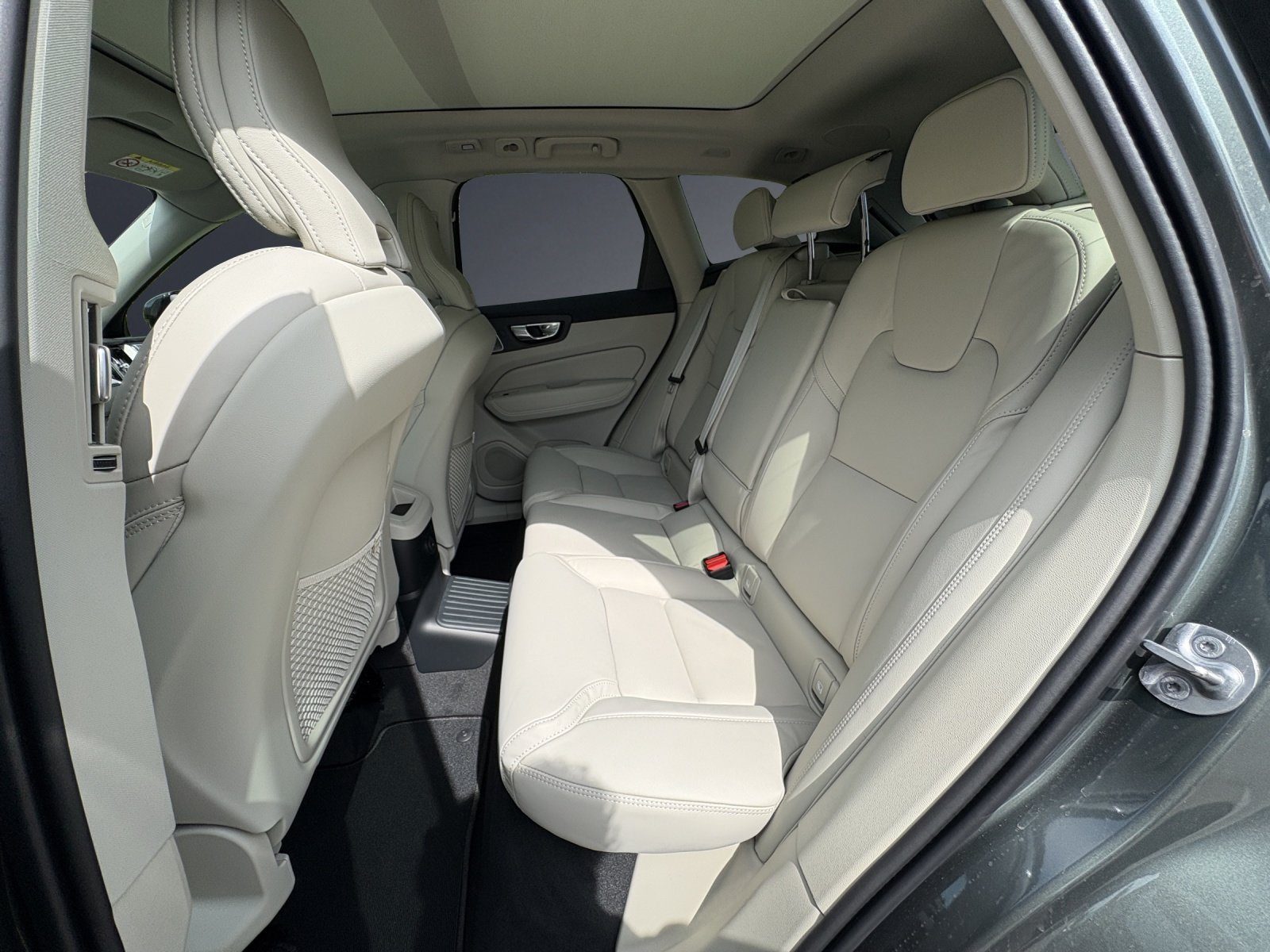 VOLVO XC60 T6 eAWD PluginHybrid Ultra Dark Geartronic, Plug-in-Hybrid Petrol/Electric, New car, Automatic - 6