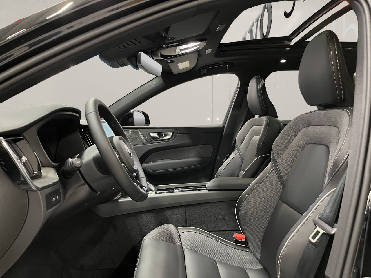 VOLVO XC60 2.0 T6 TE Black Edition e, Plug-in-Hybrid Benzina/Elettrica, Auto nuove, Automatico - 7