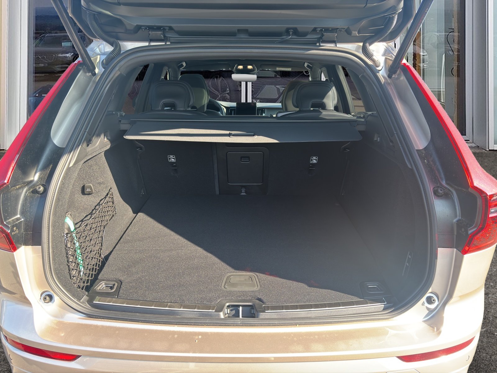 VOLVO XC60 2.0 T8 TE Ultra Dark eAWD, Plug-in-Hybrid Petrol/Electric, New car, Automatic - 7