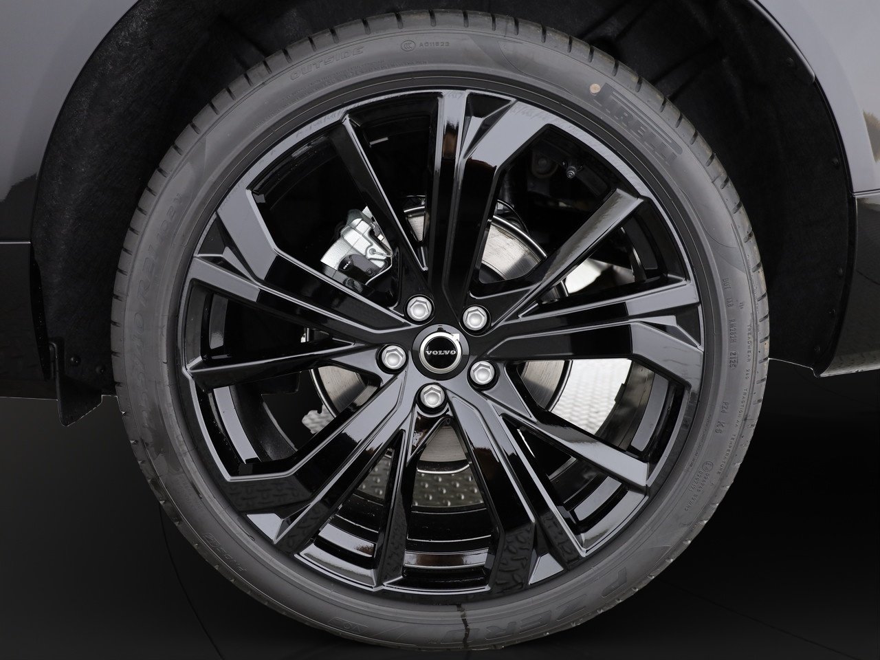 VOLVO XC60 2.0 T6 TE Black Edition eAWD, Plug-in-Hybrid Benzin/Elektro, Neuwagen, Automatik - 4