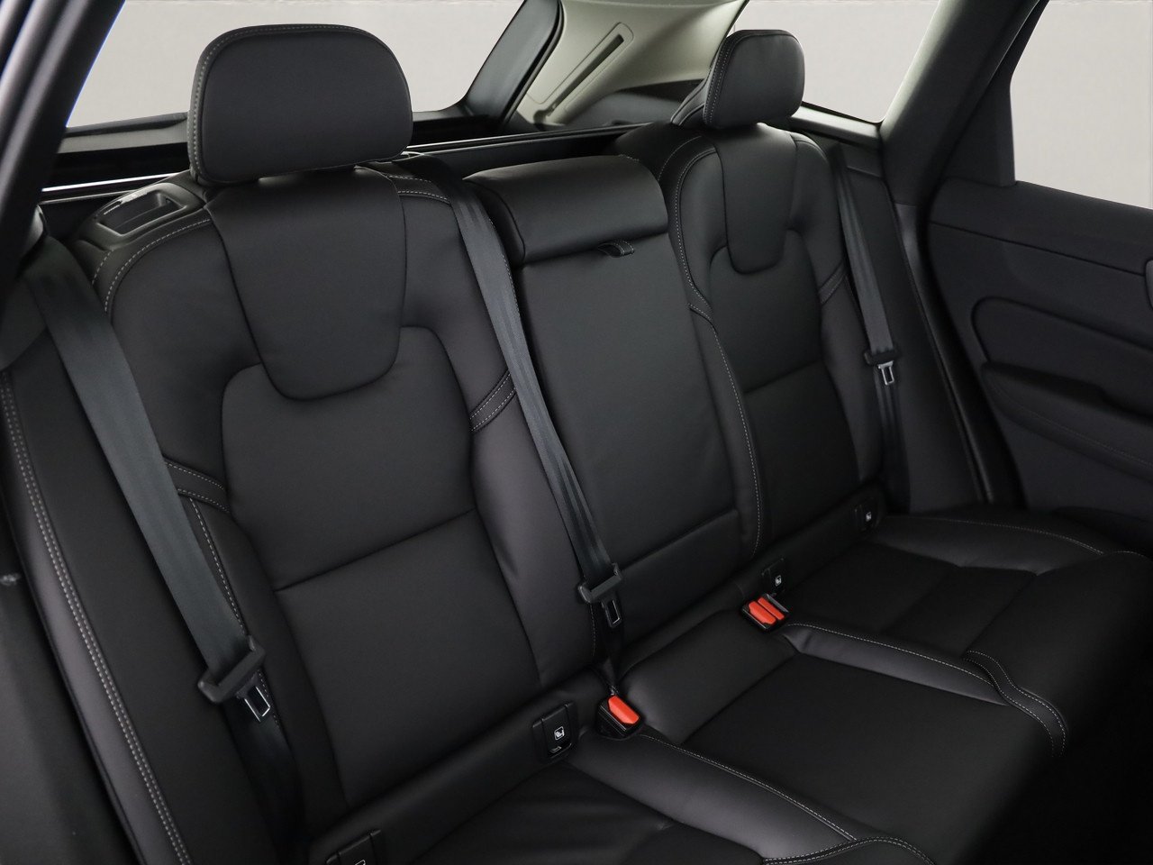 VOLVO XC60 2.0 T8 TE Ultra Dark eAWD, Plug-in-Hybrid Petrol/Electric, New car, Automatic - 6