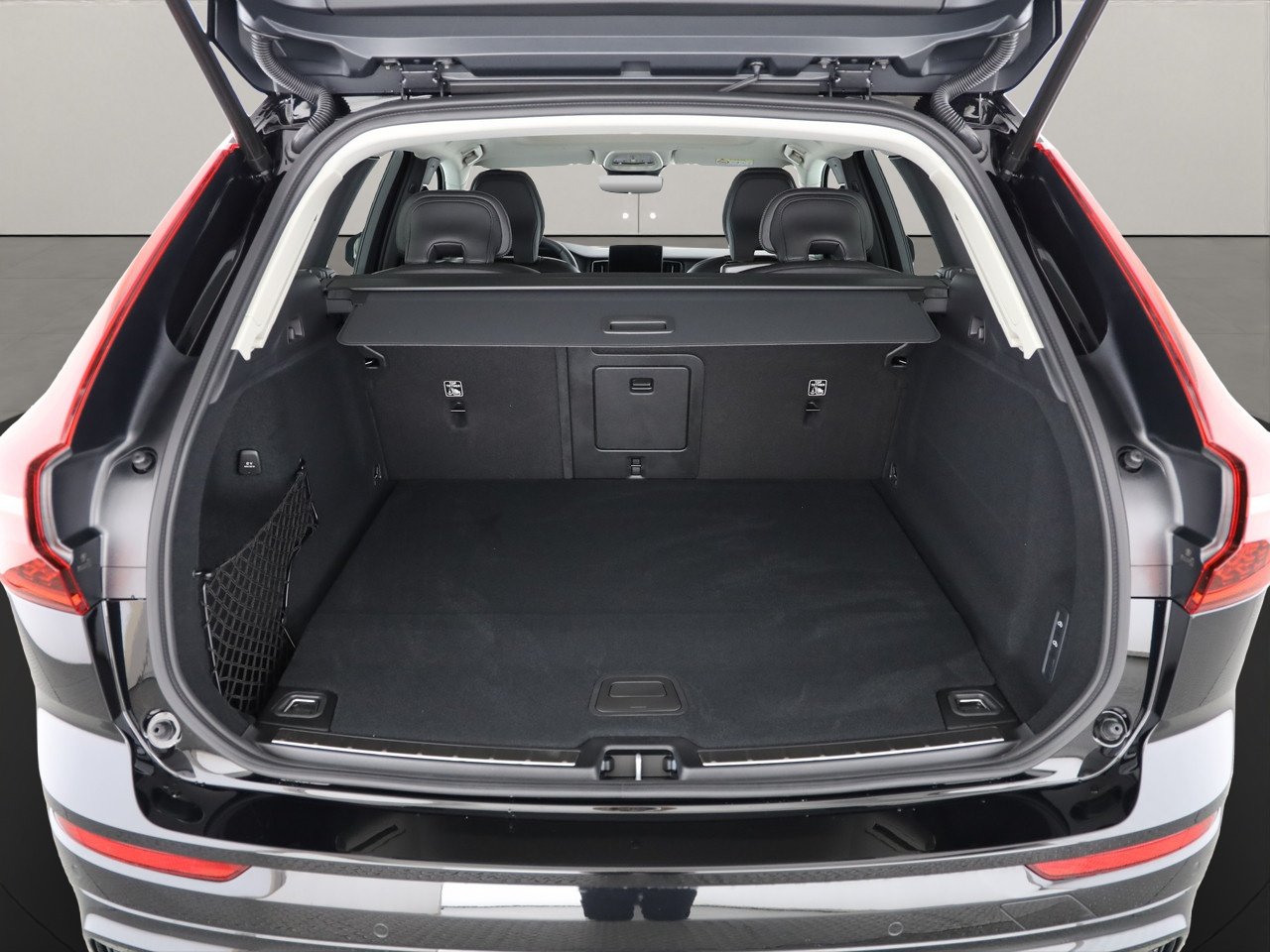 VOLVO XC60 2.0 T8 TE Ultra Dark eAWD, Plug-in-Hybrid Petrol/Electric, New car, Automatic - 7