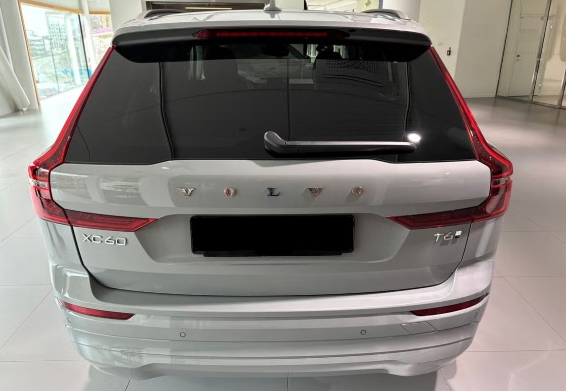 VOLVO XC60 T6 eAWD PluginHybrid Core Geartronic, Hybride Rechargeable Essence/Électricité, Voiture nouvelle, Automatique - 5