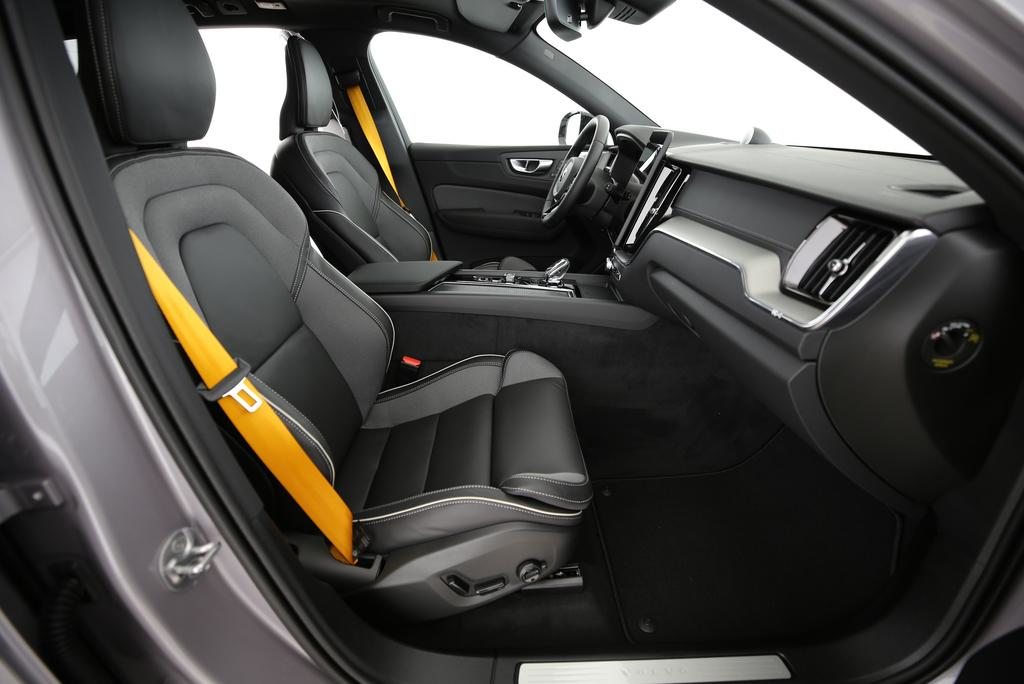 VOLVO XC60 2.0 T8 TE Polestar eAWD, Plug-in-Hybrid Benzina/Elettrica, Auto nuove, Automatico - 6