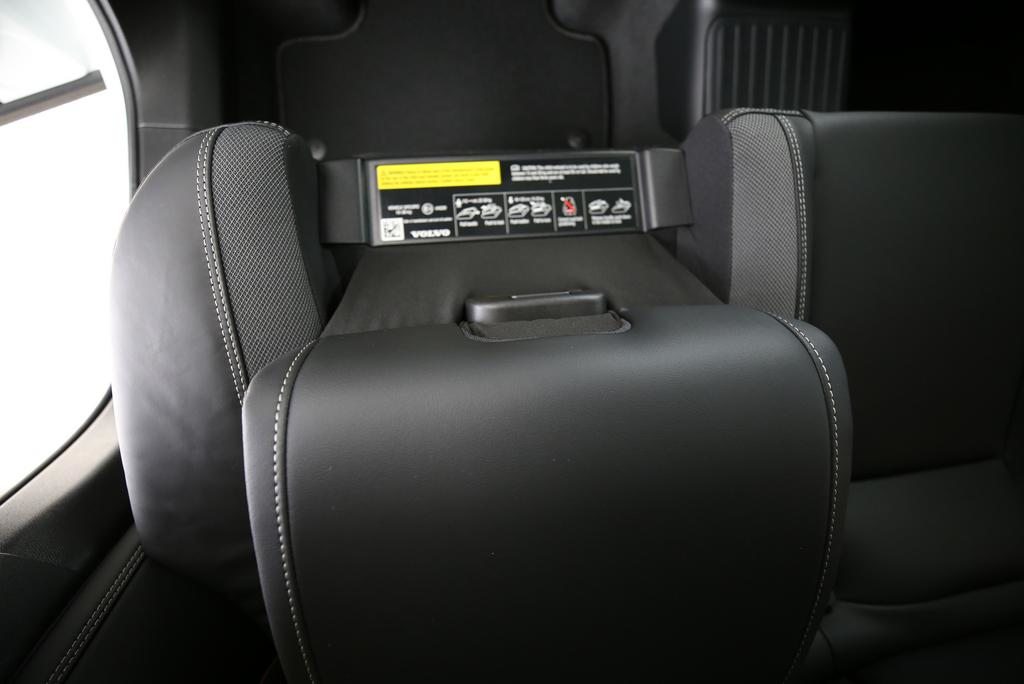 VOLVO XC60 2.0 T8 TE Polestar eAWD, Plug-in-Hybrid Petrol/Electric, New car, Automatic - 7