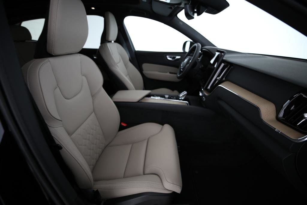 VOLVO XC60 2.0 T6 TE Plus Dark eAWD, Plug-in-Hybrid Benzin/Elektro, Neuwagen, Automatik - 7