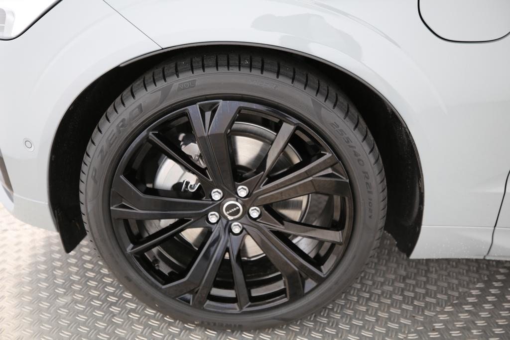 VOLVO XC60 2.0 T8 TE Black Edition eAWD, Plug-in-Hybrid Benzin/Elektro, Neuwagen, Automatik - 7
