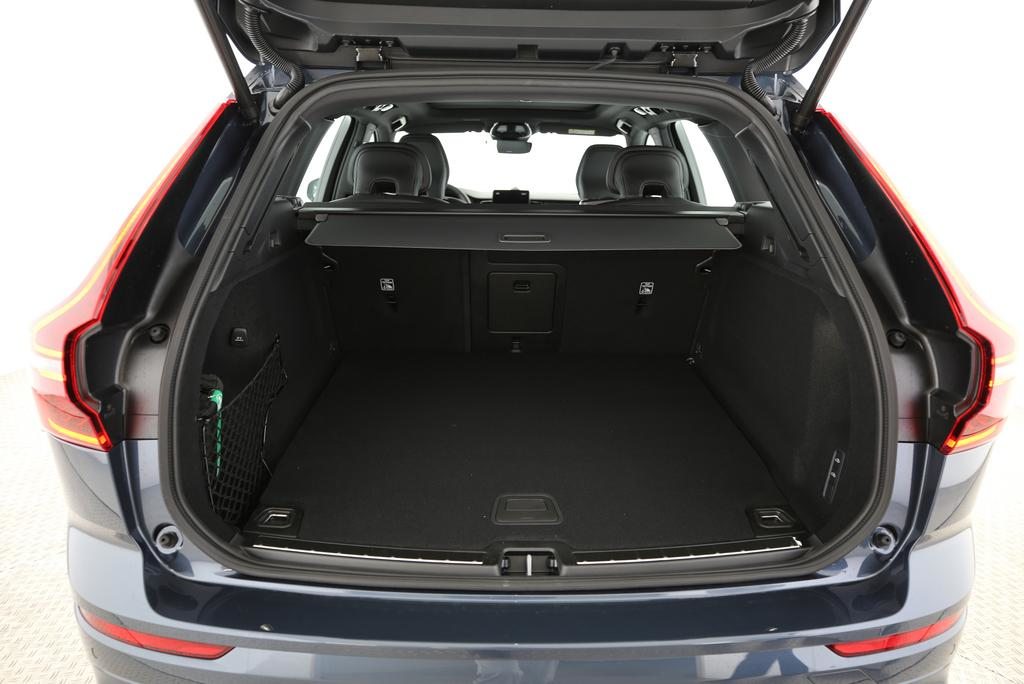 VOLVO XC60 2.0 T6 TE Black Edition eAWD, Plug-in-Hybrid Benzin/Elektro, Neuwagen, Automatik - 5