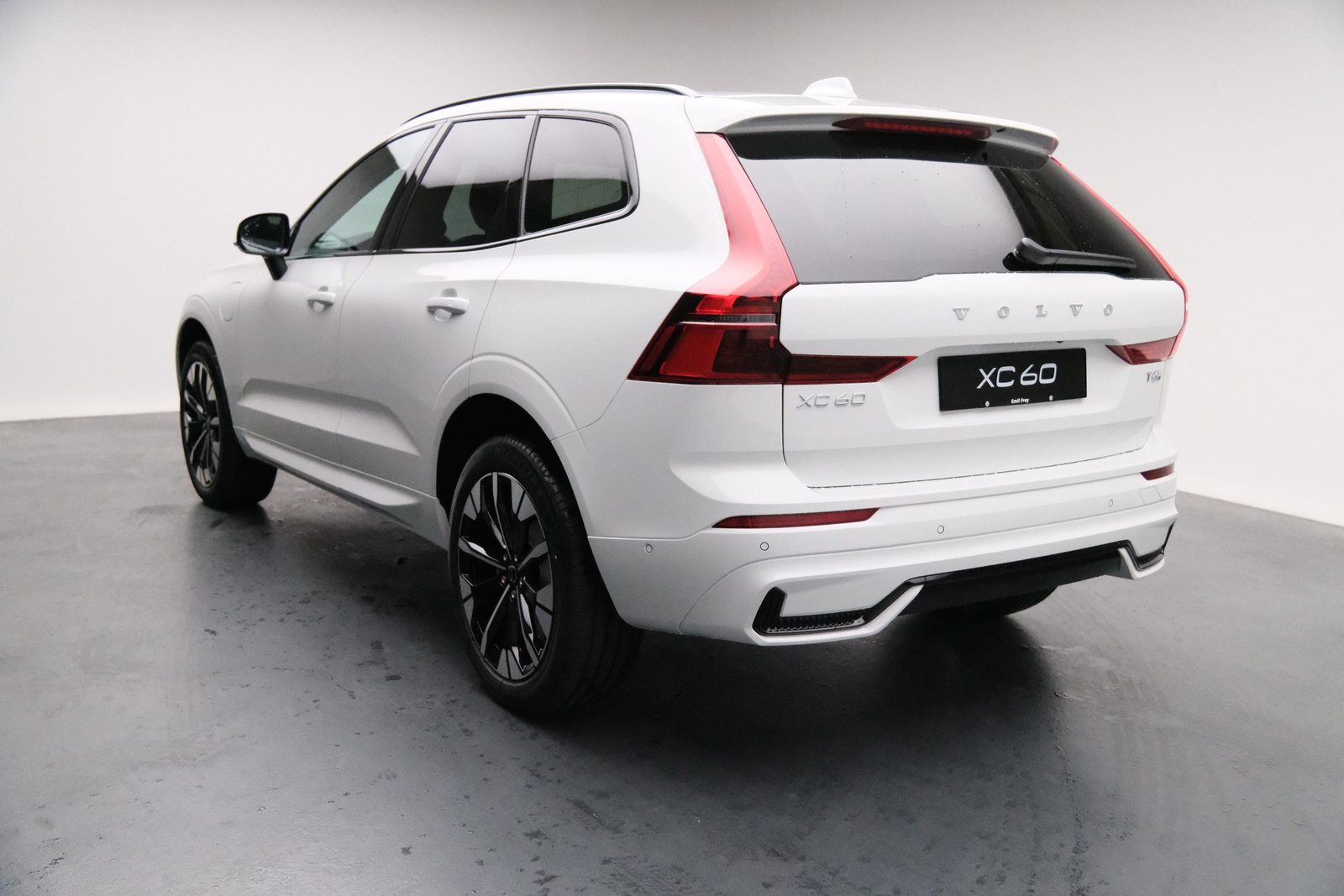 VOLVO XC60 2.0 T6 TE Ultra Dark eAWD, Hybride Rechargeable Essence/Électricité, Voiture nouvelle, Automatique - 5