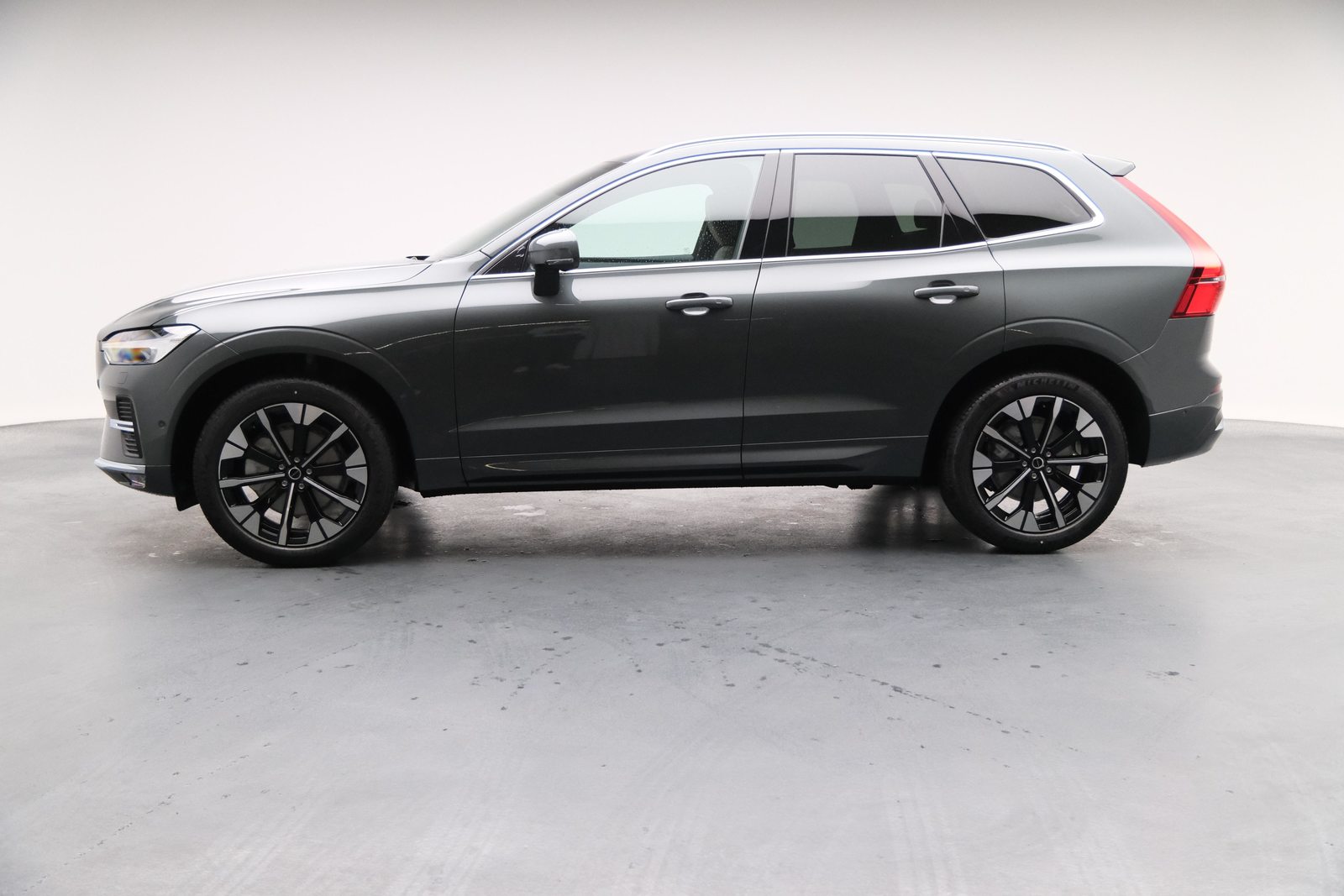 VOLVO XC60 2.0 B5 MH Ultra Bright AWD, Hybride Leggero Benzina/Elettrica, Auto nuove, Automatico - 3