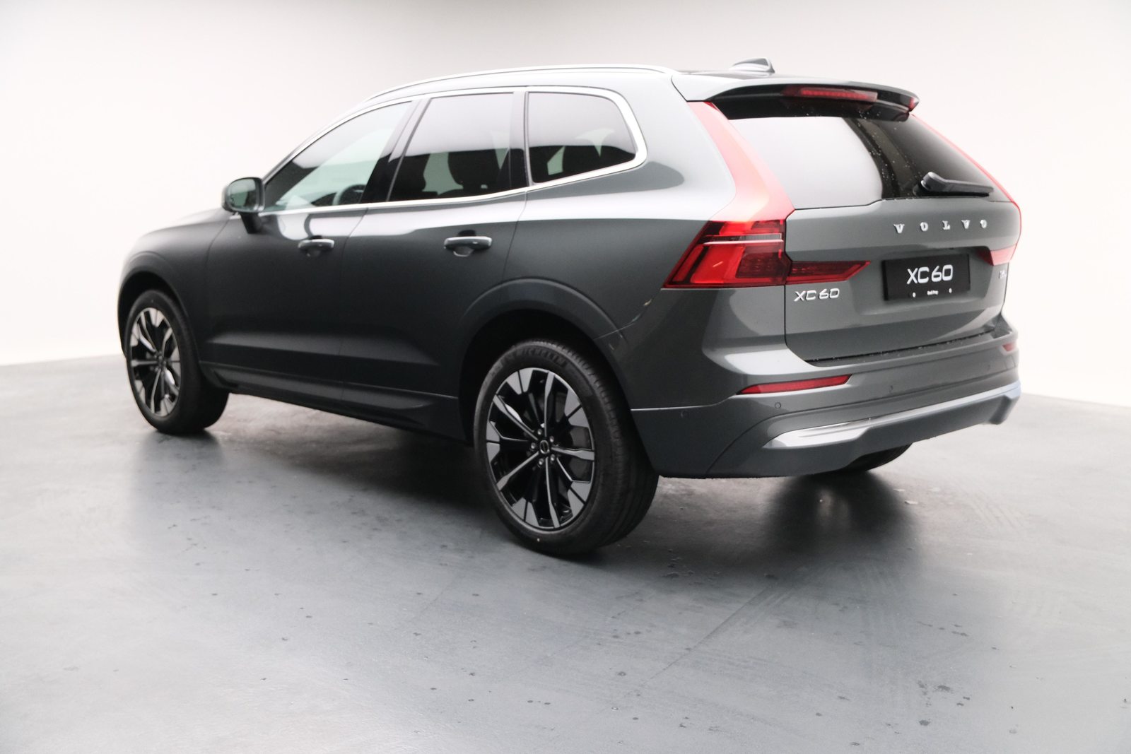 VOLVO XC60 2.0 B5 MH Ultra Bright AWD, Hybride Leggero Benzina/Elettrica, Auto nuove, Automatico - 4