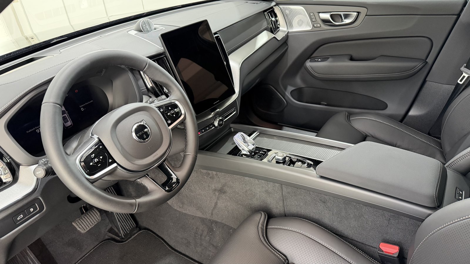 VOLVO XC60 2.0 T6 TE Black Edition e, Benzin, Neuwagen, Automatik - 4