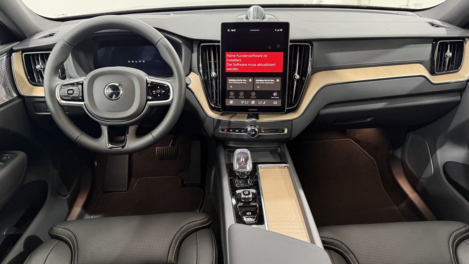 VOLVO XC60 2.0 T6 TE Ultra Dark eAWD, Hybride Integrale Benzina/Elettrica, Auto nuove, Automatico - 5