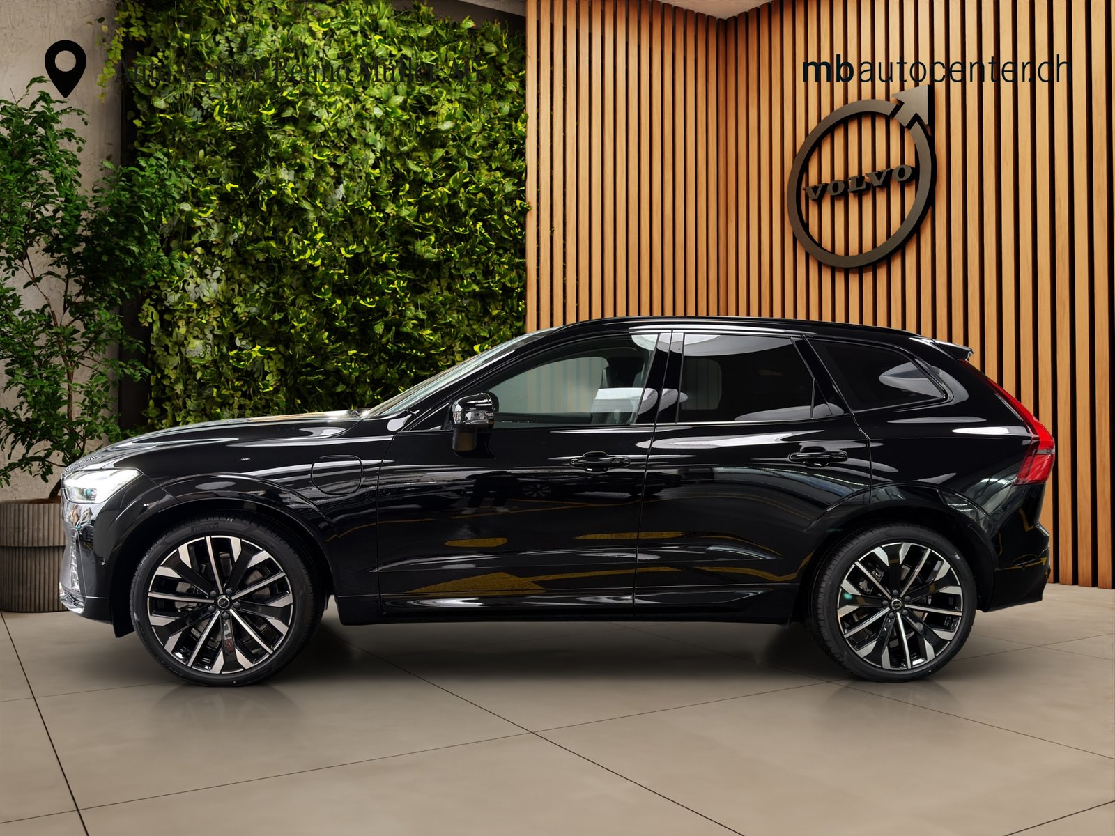 VOLVO XC60 2.0 T8 TE Ultra Dark eAWD, Plug-in-Hybrid Benzina/Elettrica, Auto nuove, Automatico - 3
