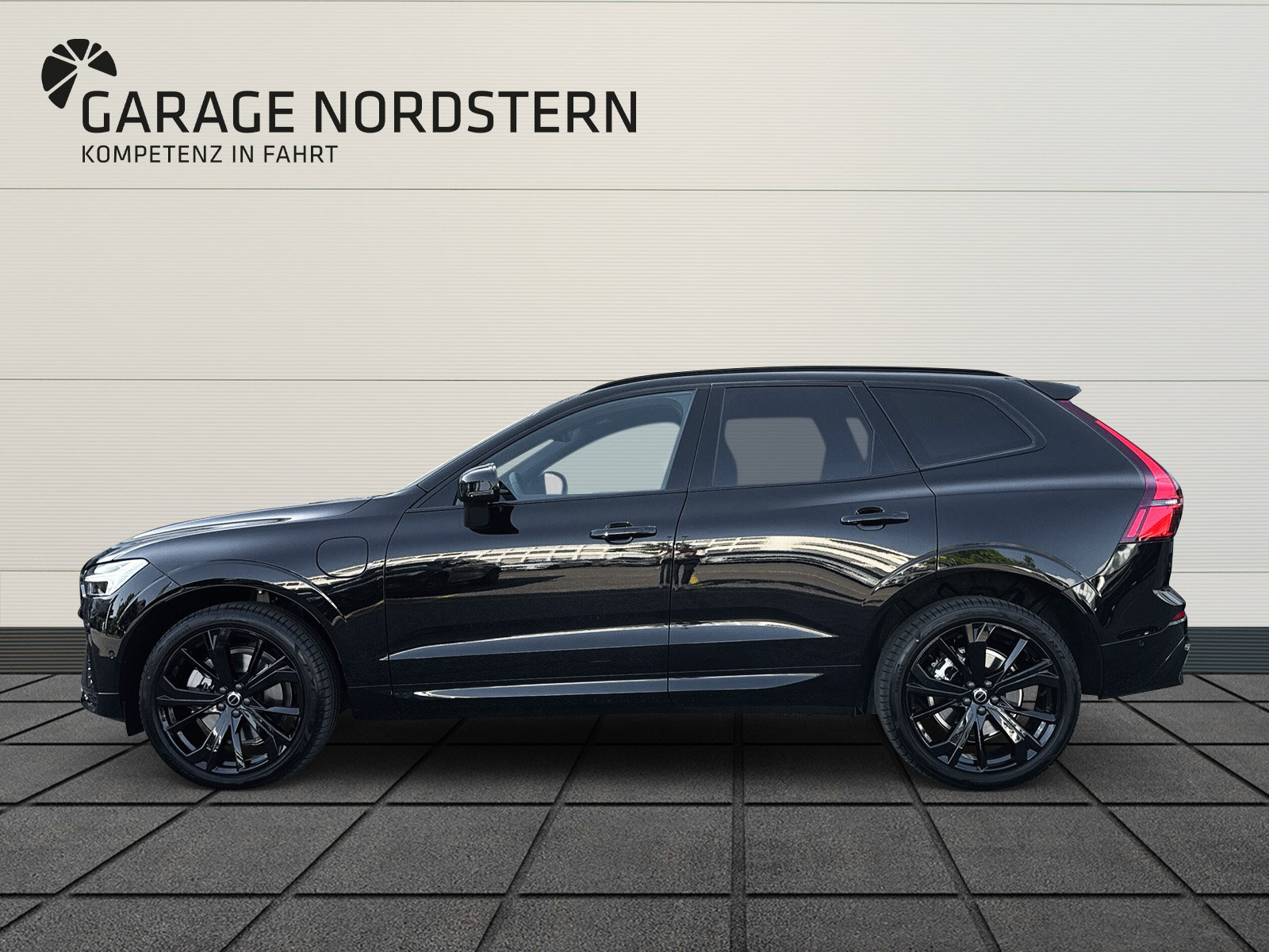 VOLVO XC60 2.0 T6 TE Black Edition eAWD, Plug-in-Hybrid Benzin/Elektro, Neuwagen, Automatik - 2