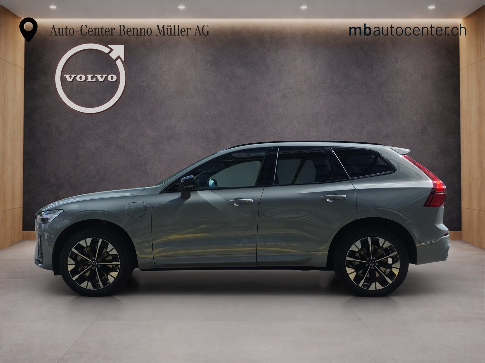 VOLVO XC60 2.0 T6 TE Ultra Dark eAWD, Plug-in-Hybrid Petrol/Electric, New car, Automatic - 2