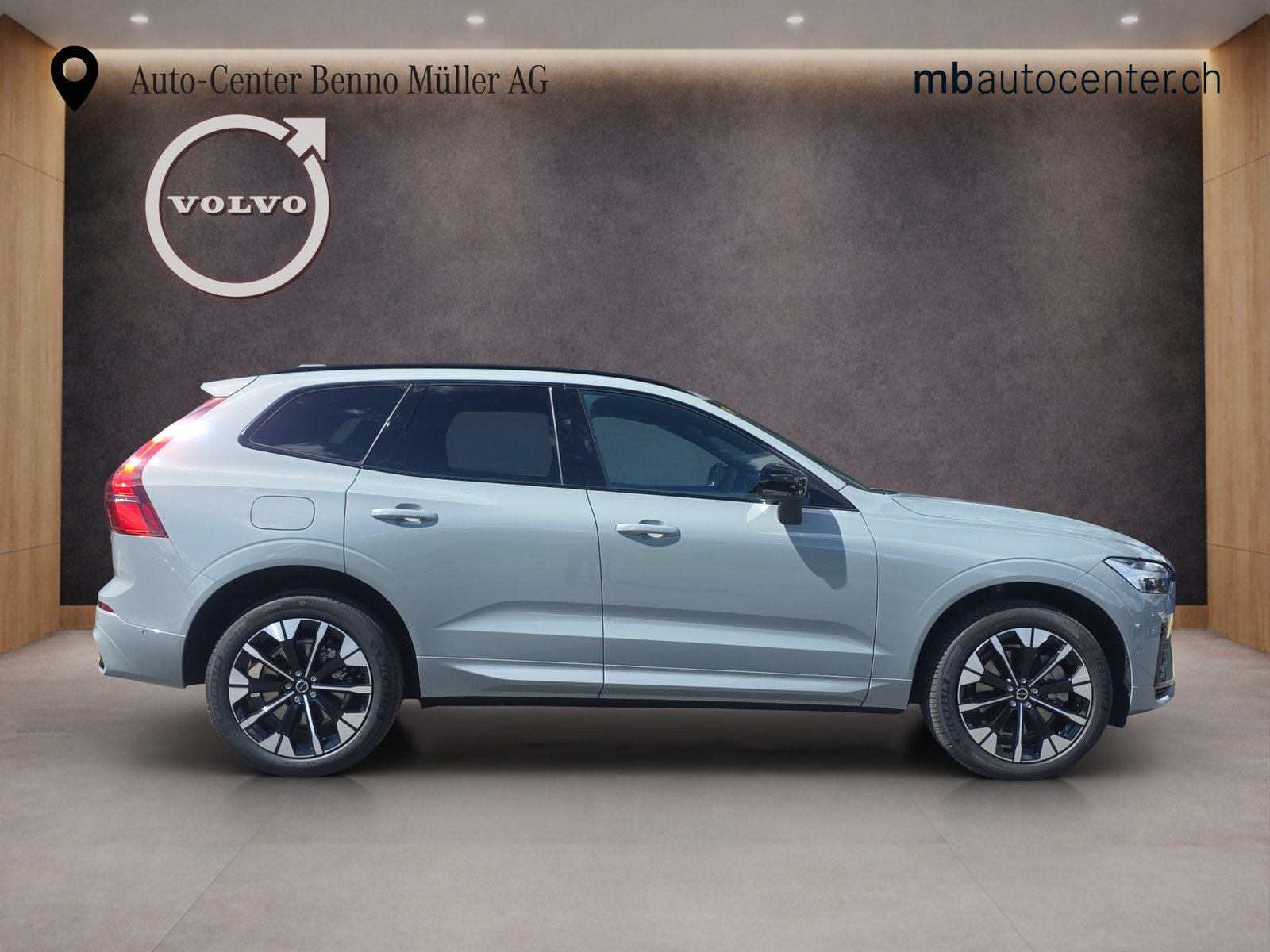 VOLVO XC60 2.0 T6 TE Ultra Dark eAWD, Plug-in-Hybrid Petrol/Electric, New car, Automatic - 6