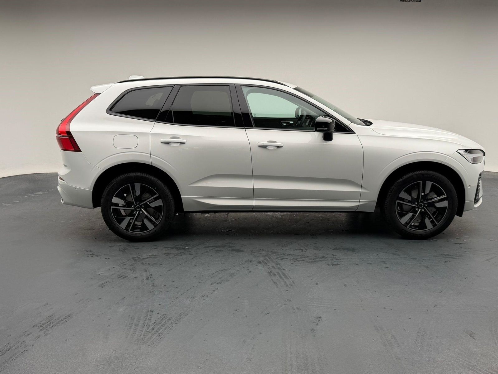 VOLVO XC60 2.0 T6 TE Ultra Dark eAWD, Plug-in-Hybrid Benzina/Elettrica, Auto nuove, Automatico - 7