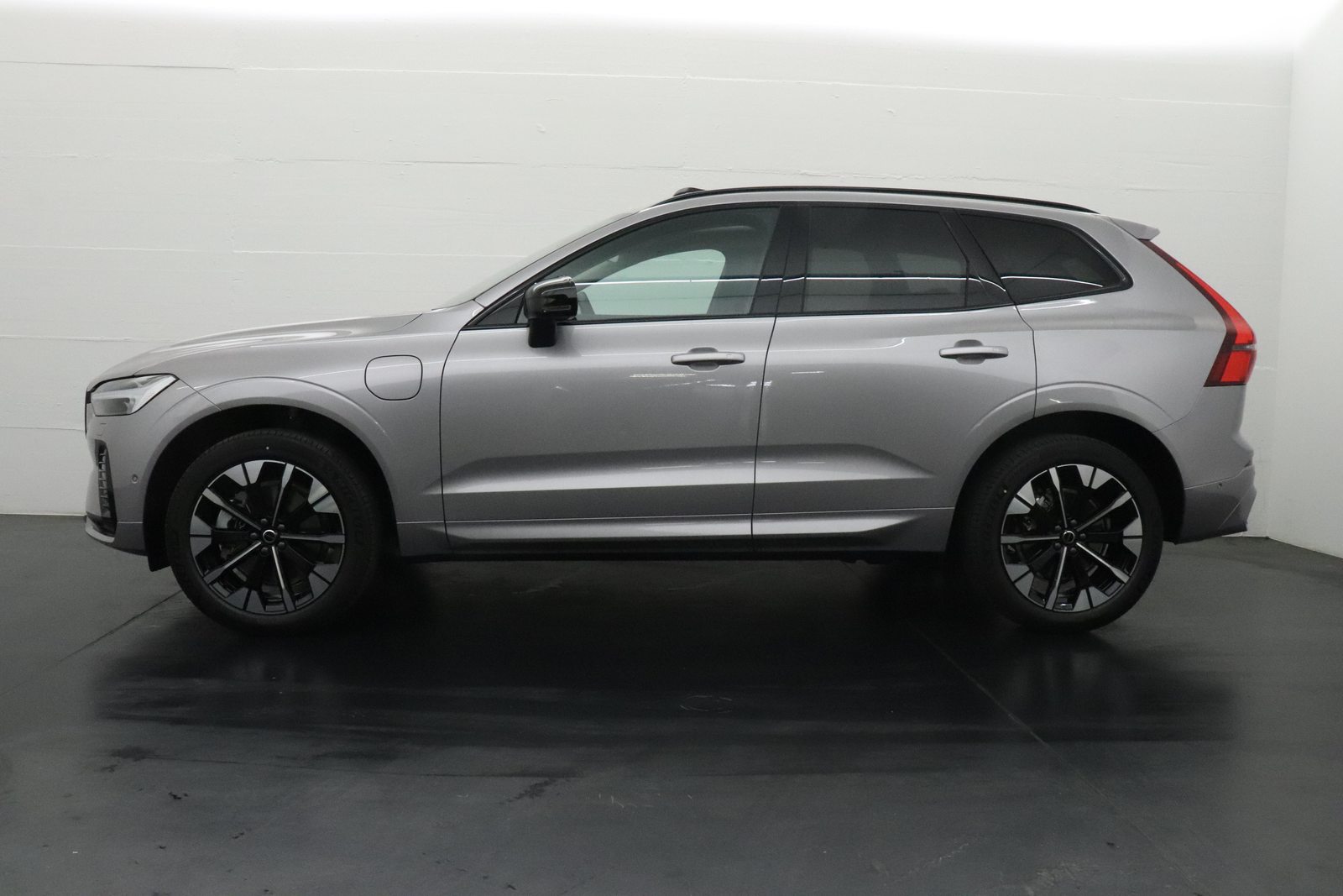 VOLVO XC60 2.0 T8 TE Ultra Dark eAWD, Plug-in-Hybrid Benzina/Elettrica, Auto nuove, Automatico - 4