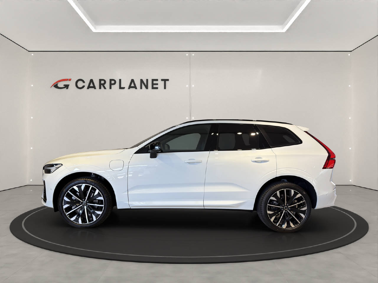 VOLVO XC60 2.0 T8 TE Ultra Dark eAWD, Plug-in-Hybrid Benzina/Elettrica, Auto nuove, Automatico - 2