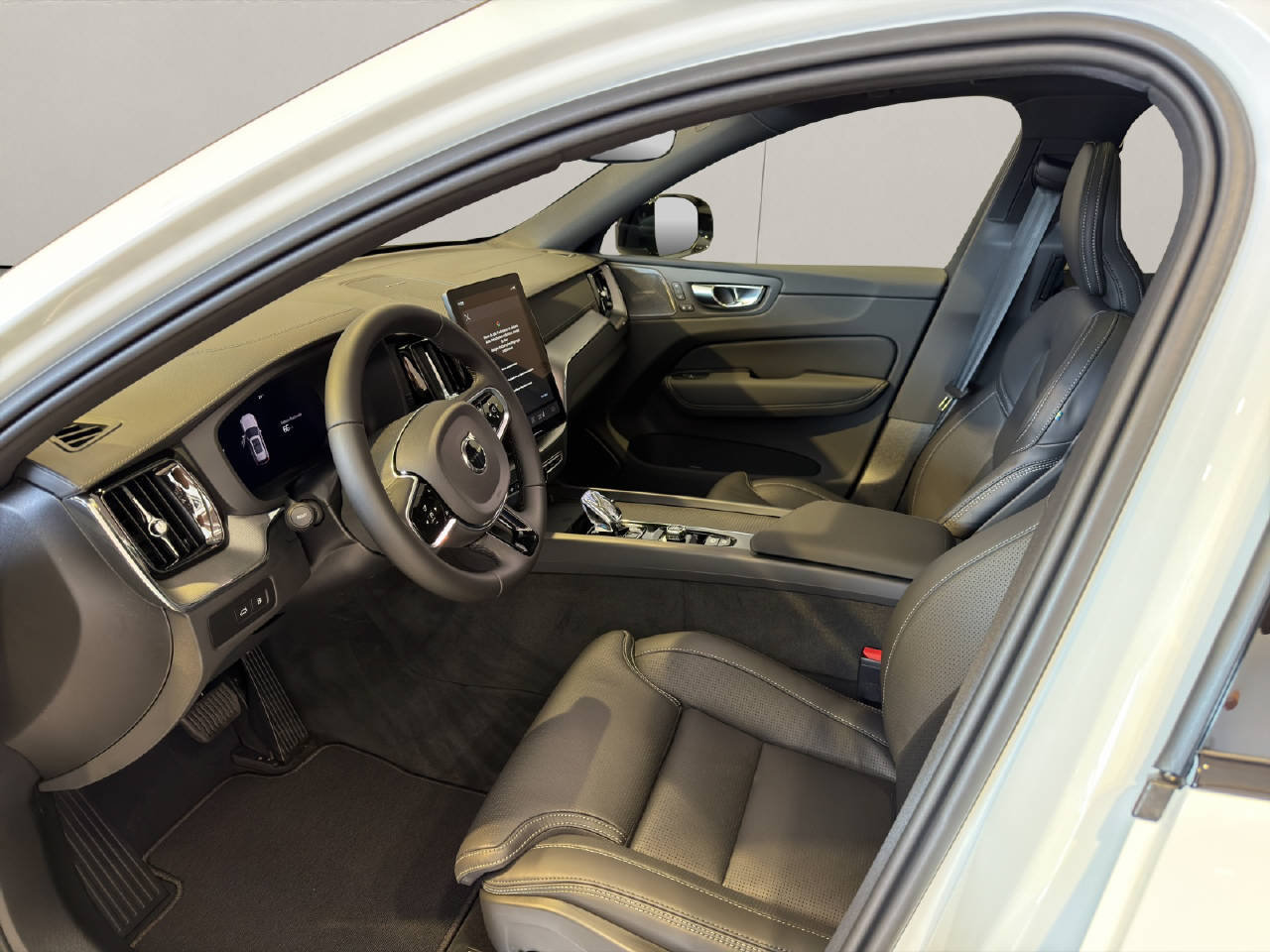 VOLVO XC60 2.0 T8 TE Ultra Dark eAWD, Plug-in-Hybrid Benzina/Elettrica, Auto nuove, Automatico - 5