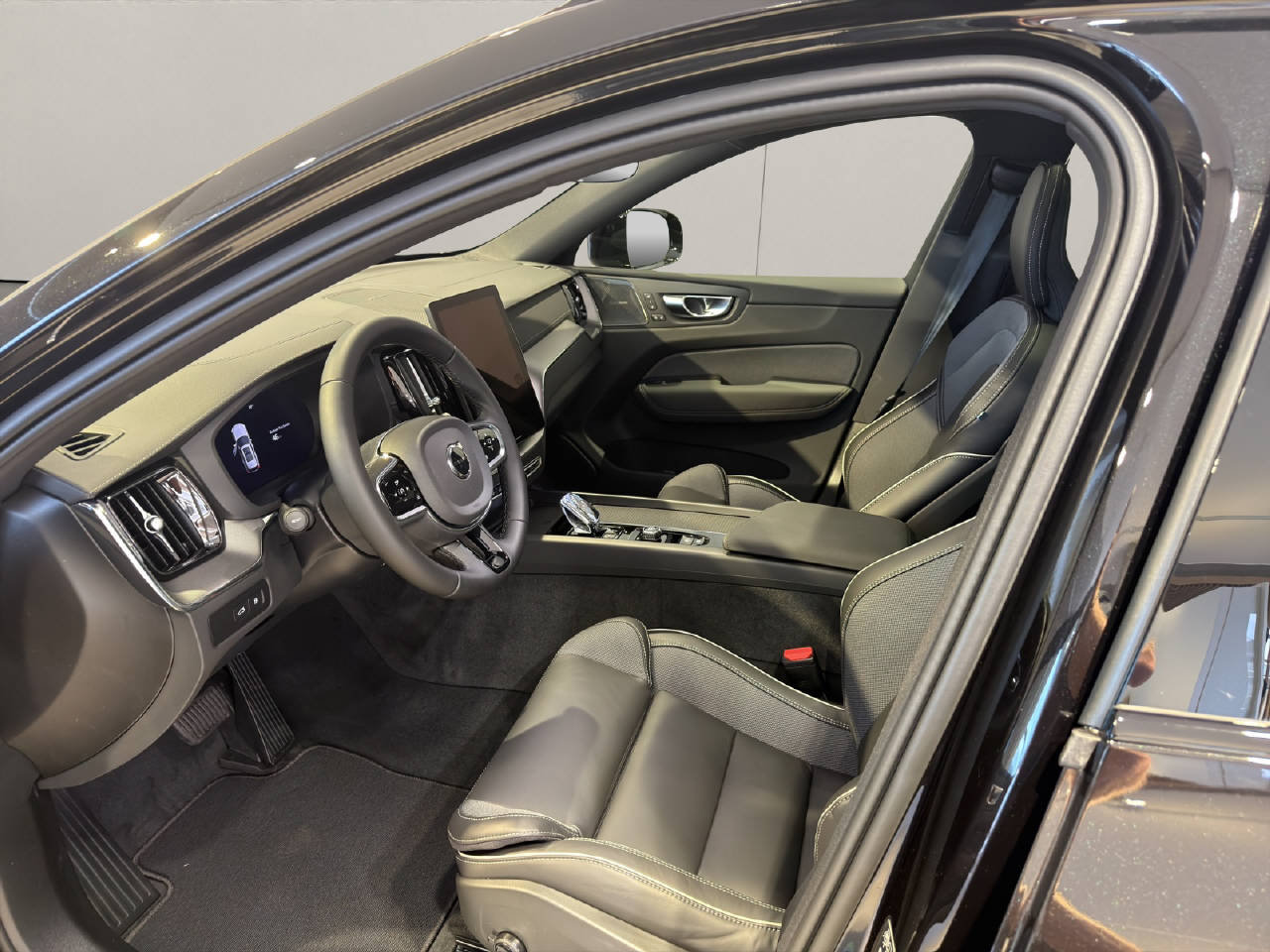 VOLVO XC60 2.0 T8 TE Black Edition eAWD, Plug-in-Hybrid Benzina/Elettrica, Auto nuove, Automatico - 5
