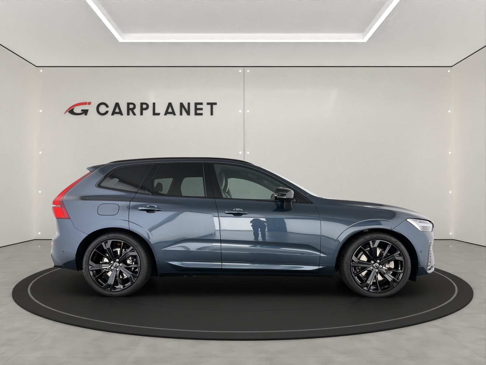 VOLVO XC60 2.0 B5 MH Black Edition AWD, Mild-Hybrid Petrol/Electric, New car, Automatic - 4