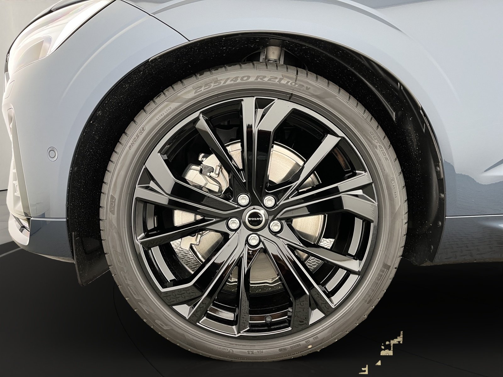 VOLVO XC60 2.0 B5 MH Black Edition AWD, Mild-Hybrid Petrol/Electric, New car, Automatic - 6