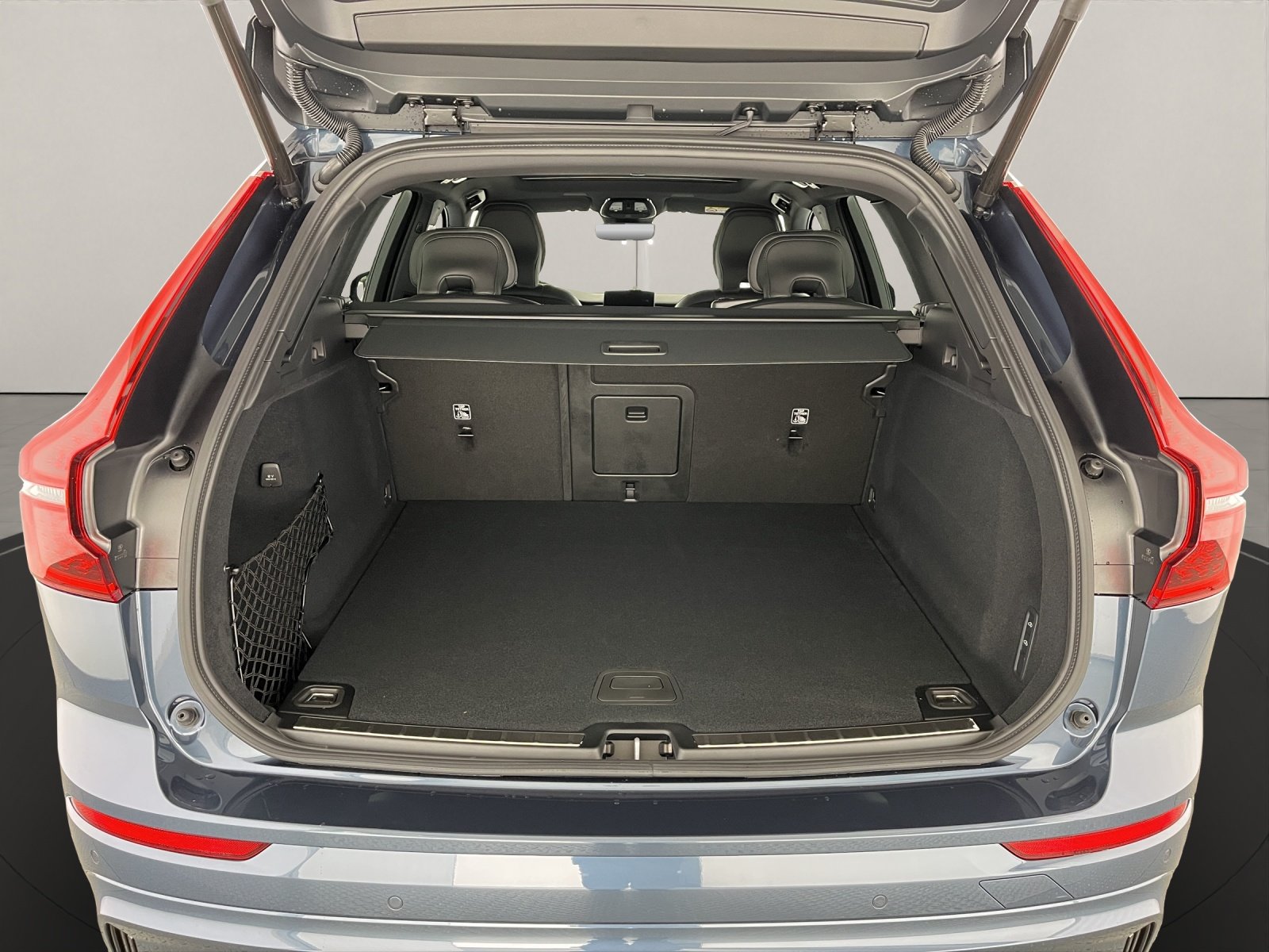 VOLVO XC60 2.0 B5 MH Black Edition AWD, Mild-Hybrid Petrol/Electric, New car, Automatic - 7