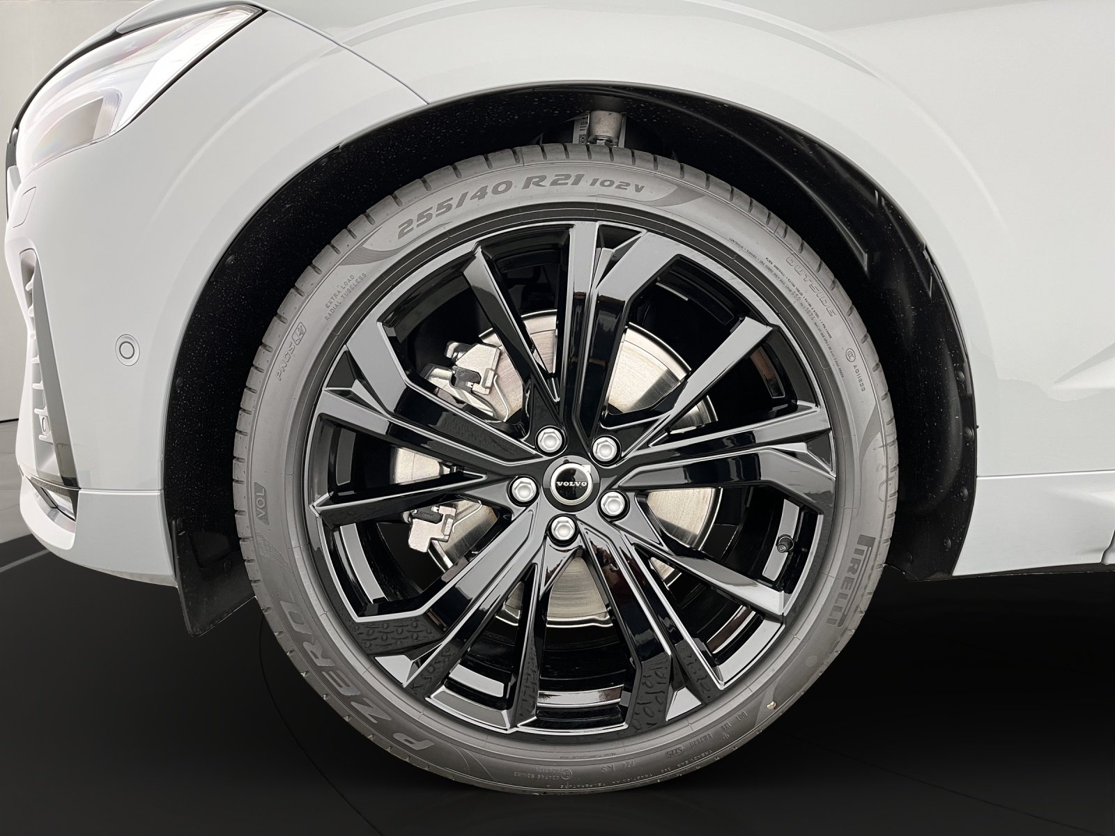 VOLVO XC60 2.0 B5 MH Black Edition AWD, Mild-Hybrid Petrol/Electric, New car, Automatic - 7