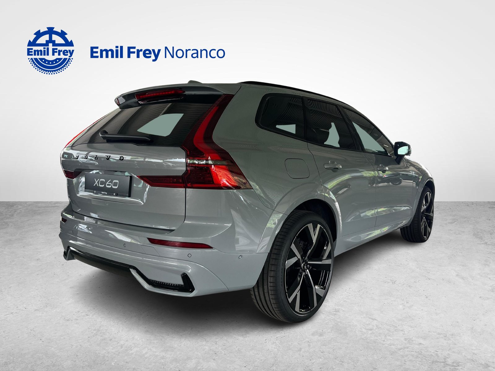 VOLVO XC60 2.0 B5 MH Black Edition AWD, Mild-Hybrid Petrol/Electric, New car, Automatic - 5
