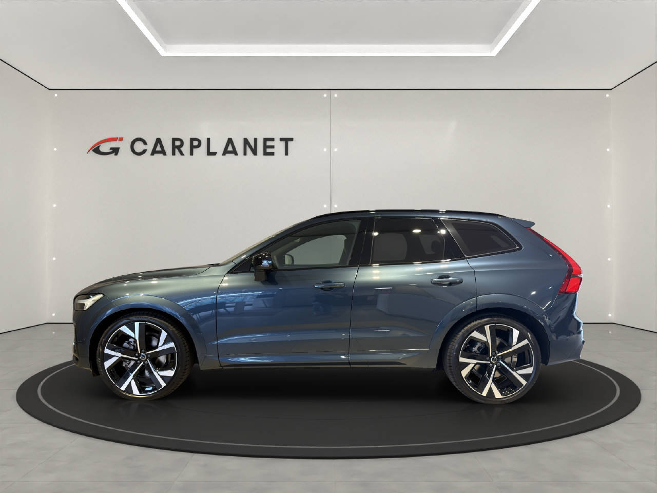 VOLVO XC60 2.0 B5 MH Ultra Dark AWD, Mild-Hybrid Benzin/Elektro, Neuwagen, Automatik - 2