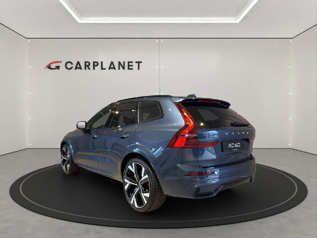 VOLVO XC60 2.0 B5 MH Ultra Dark AWD, Mild-Hybrid Benzin/Elektro, Neuwagen, Automatik - 3