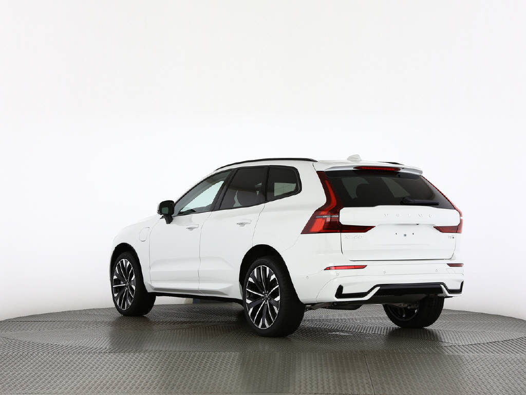 VOLVO XC60 2.0 T6 TE Plus Dark eAWD, Plug-in-Hybrid Petrol/Electric, New car, Automatic - 5